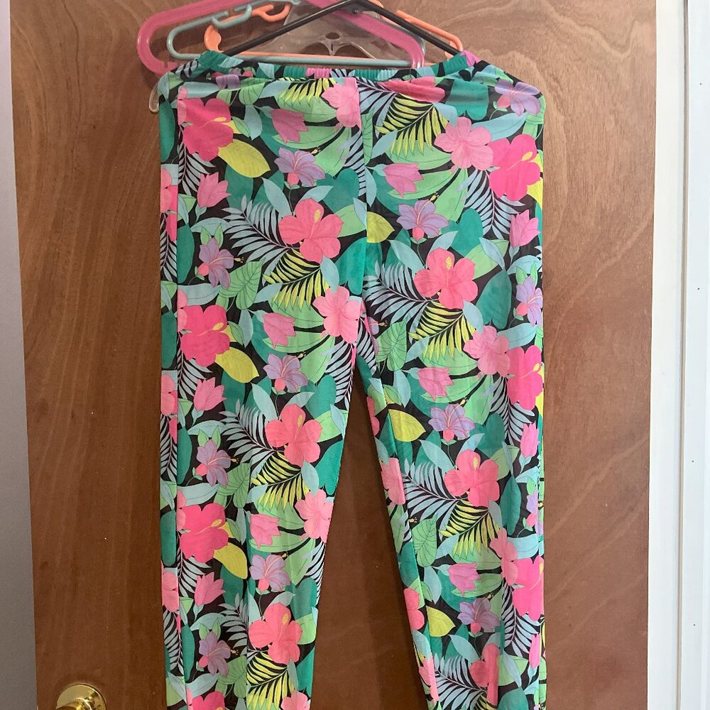 NWT Girl's size 8 Beach Pants by Art Class
